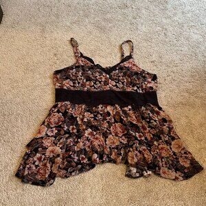 NWT Torrid Floral and Lace Top